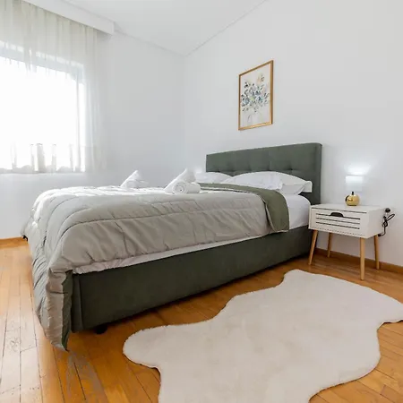 Apartment Homey Vibes